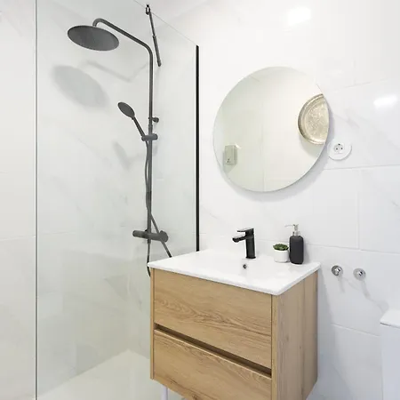 Διαμέρισμα Cozy And Confy First Floor, Ace Location, 2 Bedrooms