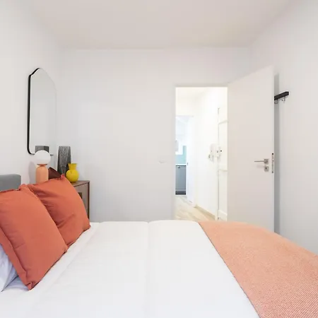 Apartment Cozy And Confy First Floor, Ace Location, 2 Bedrooms *